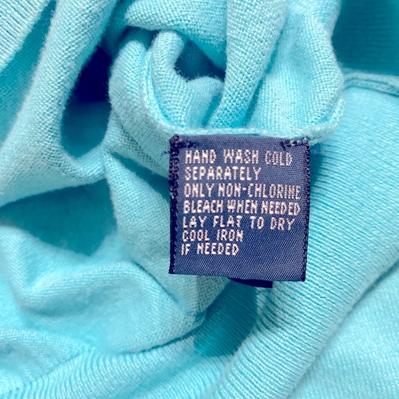 Polo by Ralph Lauren Woman’s size XL.  V-Neck lightweight sweater.  Gently Worn - Picture 13 of 14